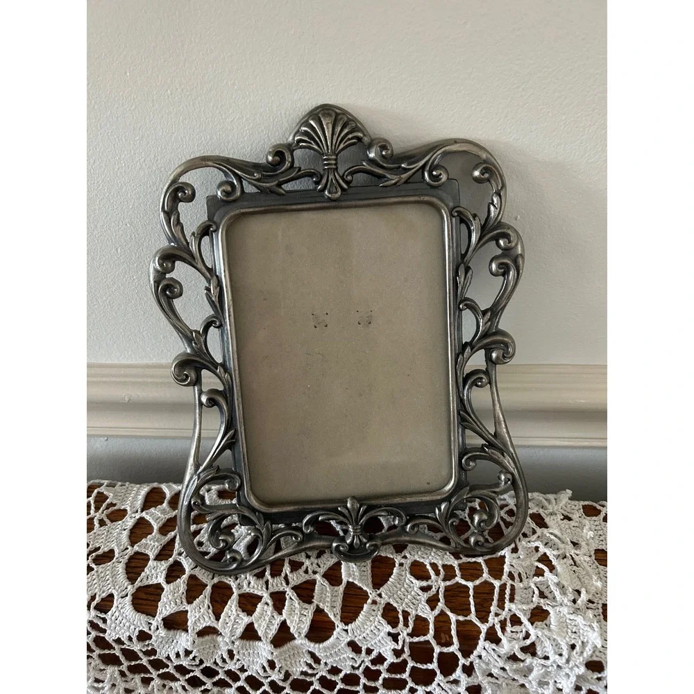 Burnes of Boston Silver Tone Ornate Scroll Fleur-De-Lis Metal Picture Frame 4x6